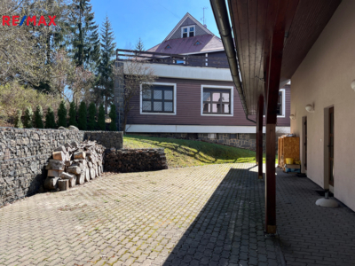 2747954.jpeg 2747954.jpeg