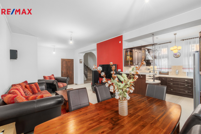 2713044.jpg 2713044.jpg