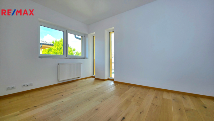 2786296.jpg 2786296.jpg