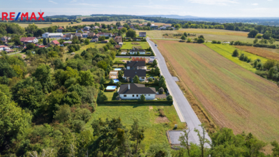 Prodej pozemku pro bydlení, 888 m2, Týnec nad Labem