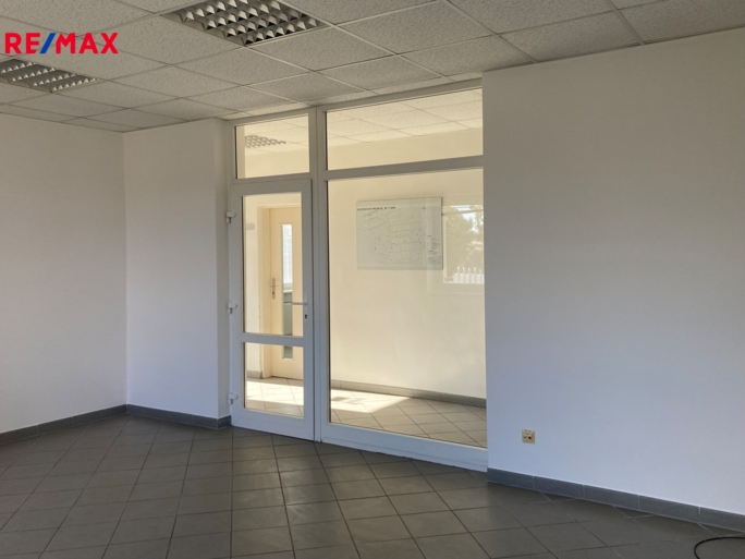 Pronájem prostoru kanceláří, 23 m2, Chomutov