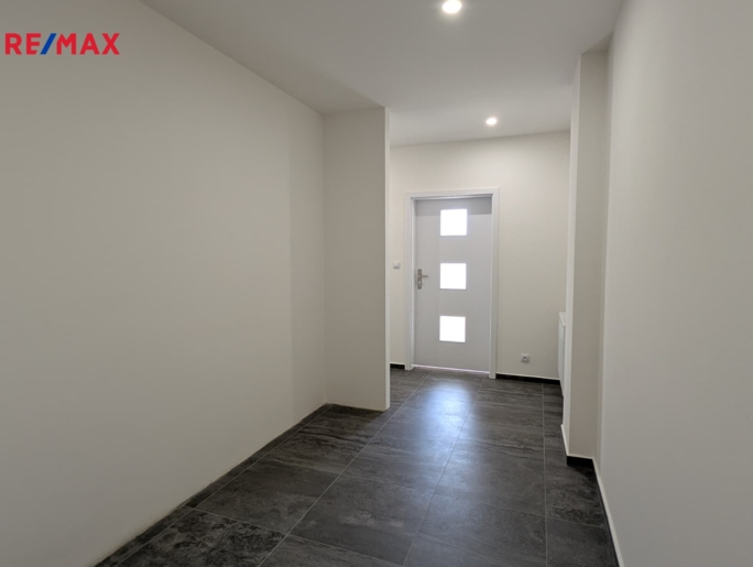 2960174.jpg 2960174.jpg