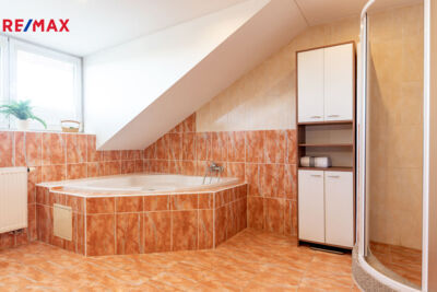 3071386.jpg 3071386.jpg