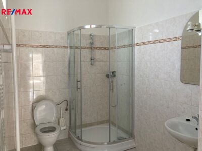 2470010.jpeg 2470010.jpeg