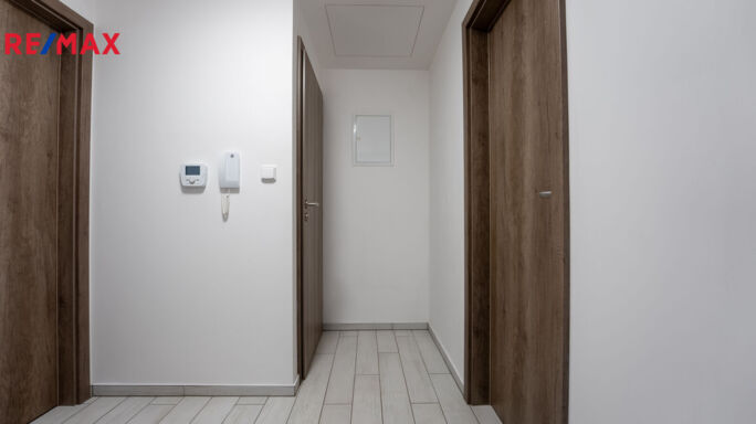 Pronájem bytu 2+kk, 39 m2, Kanice - obrázek 12
