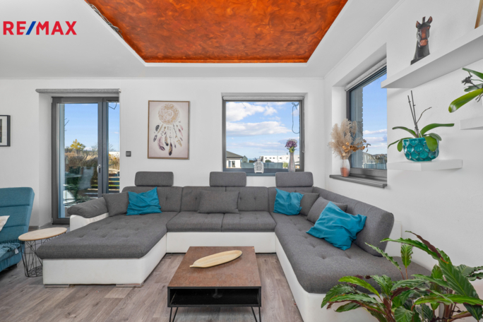 3073067.jpg 3073067.jpg