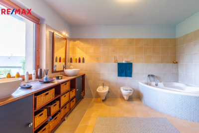 2923774.jpg 2923774.jpg