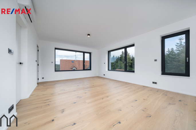 2857628.jpg 2857628.jpg