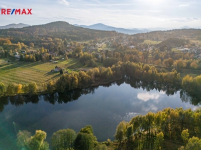 3070755.jpg 3070755.jpg