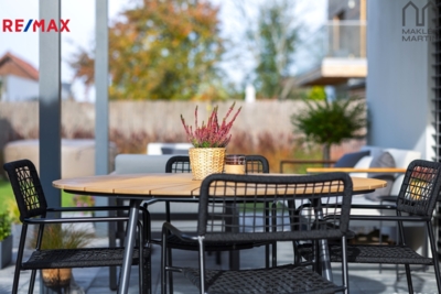 3084205.jpg 3084205.jpg