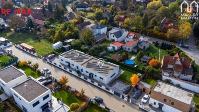 3084211.jpg 3084211.jpg