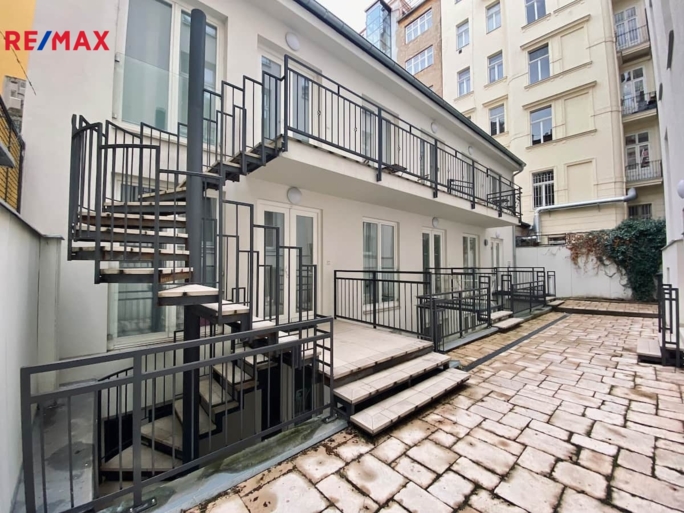 Prodej atypického bytu, 20 m2, Praha - obrázek 13