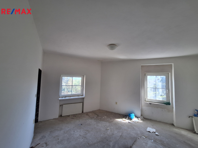 2742730.jpg 2742730.jpg