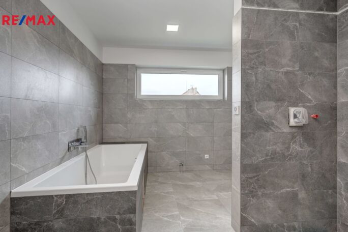 Prodej rodinného domu, 181 m2, Mnetěš - obrázek 14