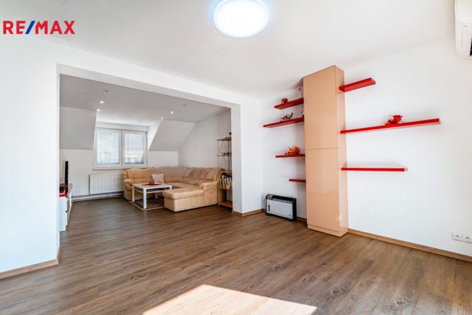 Prodej rodinného domu, 351 m2, Uherské Hradiště - obrázek 21