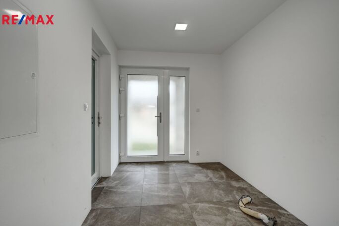 Prodej rodinného domu, 181 m2, Mnetěš - obrázek 17