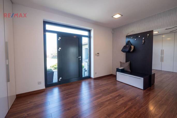 Prodej rodinného domu, 256 m2, Hvozdec - obrázek 4