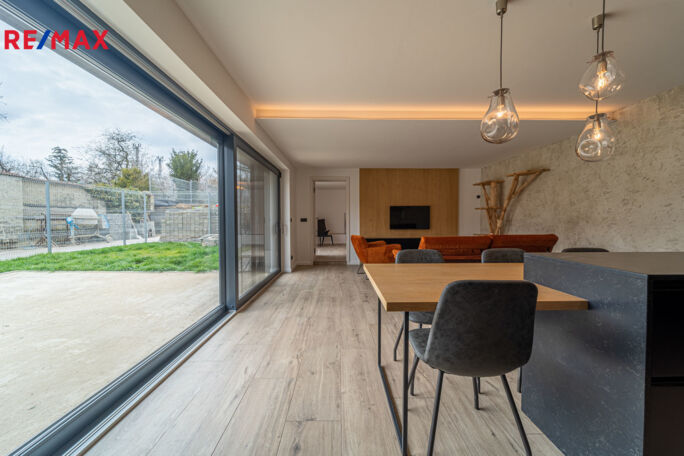 Pronájem bytu 3+kk, 88 m2, Šlapanice - obrázek 2