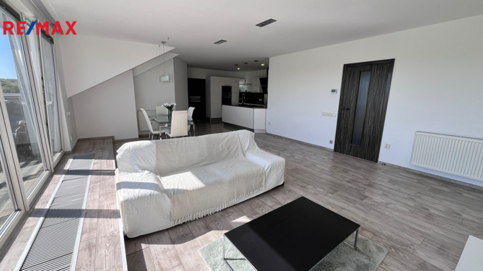 2796127.jpg 2796127.jpg