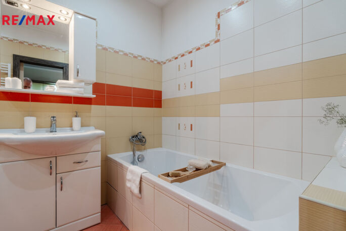 Prodej rodinného domu, 276 m2, Hodonín - obrázek 23