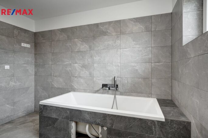 Prodej rodinného domu, 181 m2, Mnetěš - obrázek 16