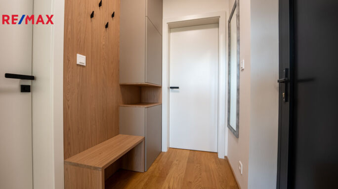 3161274.jpg 3161274.jpg