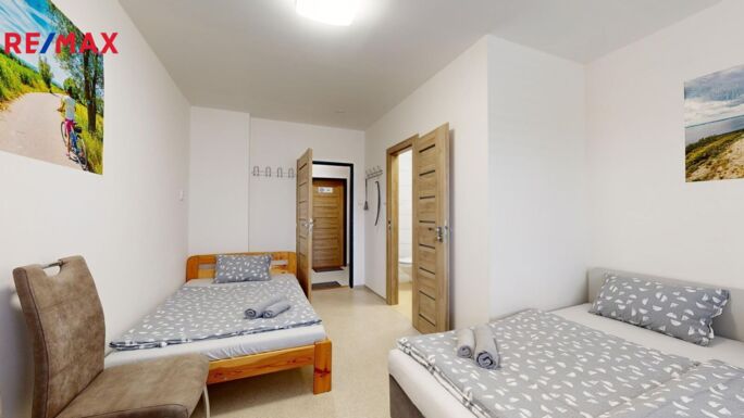 3041874.jpg 3041874.jpg