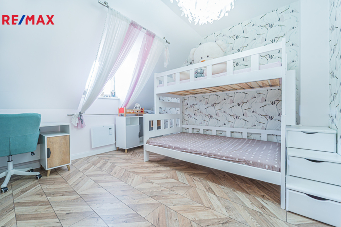 2740071.jpg 2740071.jpg