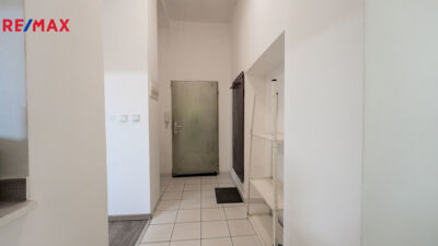 2090240.jpg 2090240.jpg