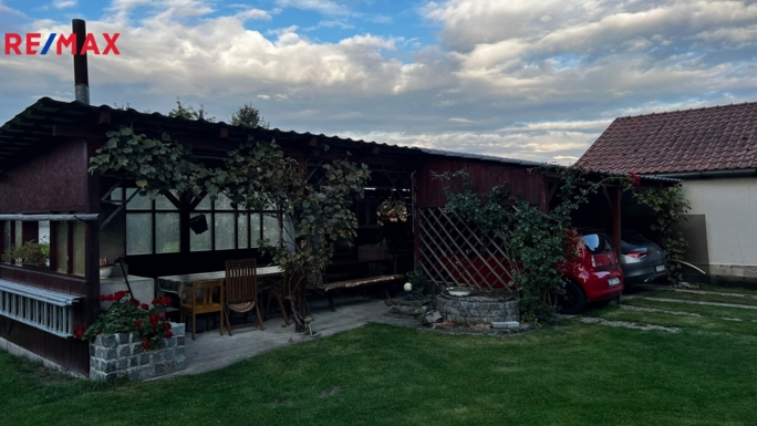 3051898.jpg 3051898.jpg