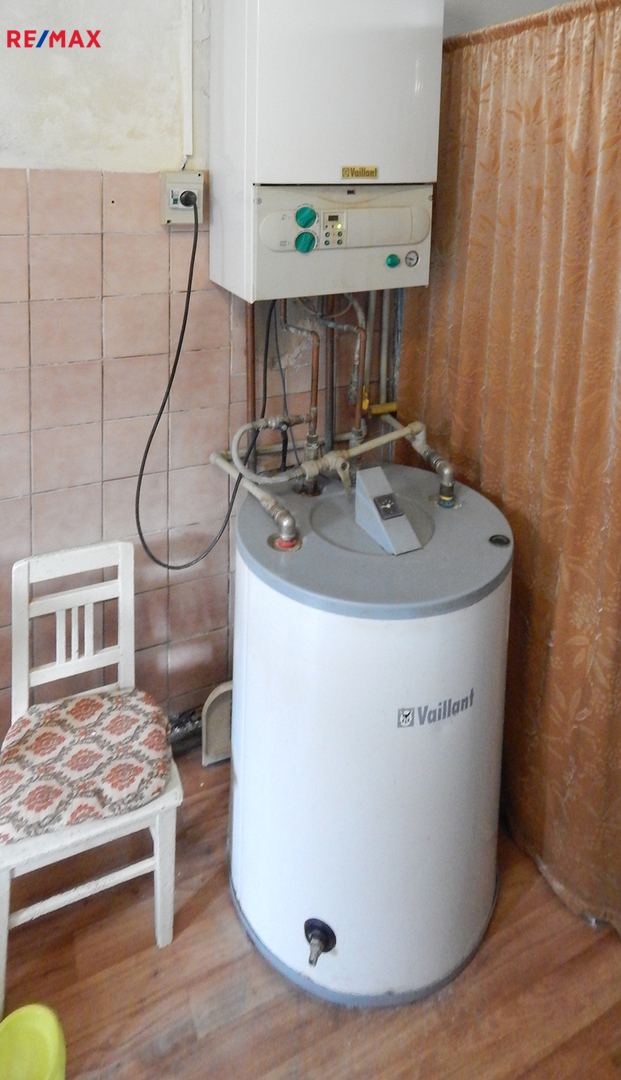 2705806.jpg 2705806.jpg