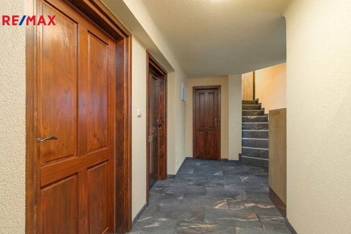 2713008.jpg 2713008.jpg