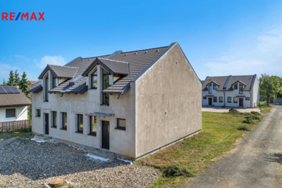 2958696.jpg 2958696.jpg