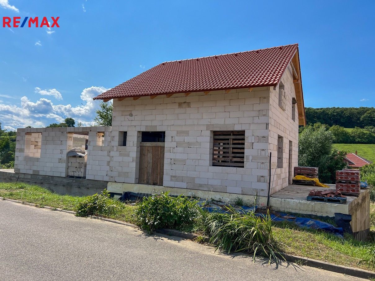 Prodej rodinného domu, 250 m2, Dambořice